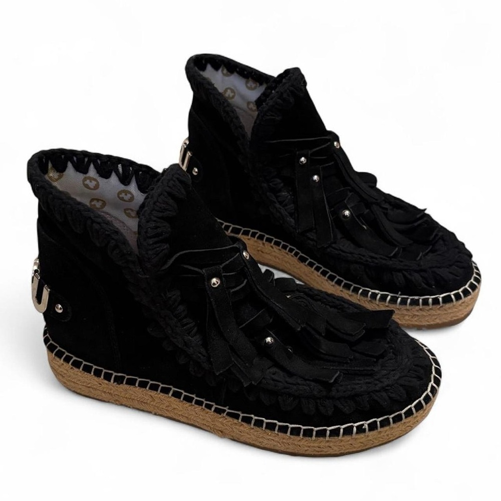 Mou boots espadrille fringe sneaker boot (not fur lined)
Size 38 / US 7
